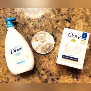 ZURU Mini Brands - Series 1 - (Disc)‎ Dove baby lotion and Dove 2 pack bar soap